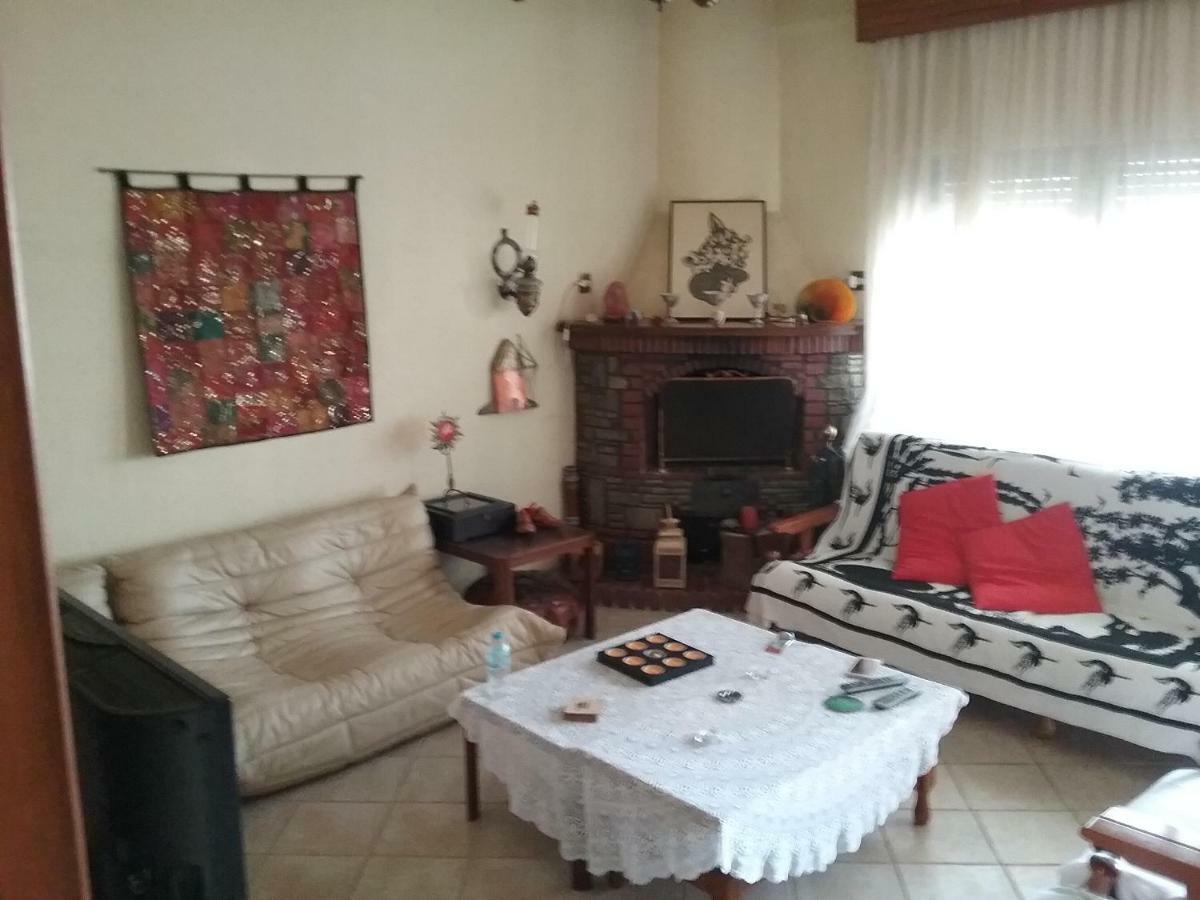 Maisonette Afroditi Villa Peraía Buitenkant foto